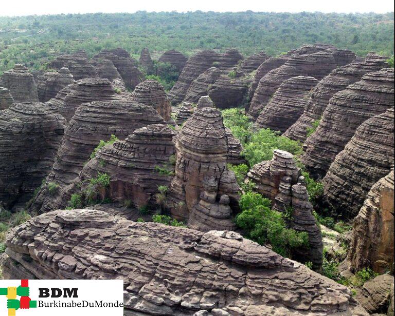 Mystérieuses Formations Géologiques du Burkina Faso